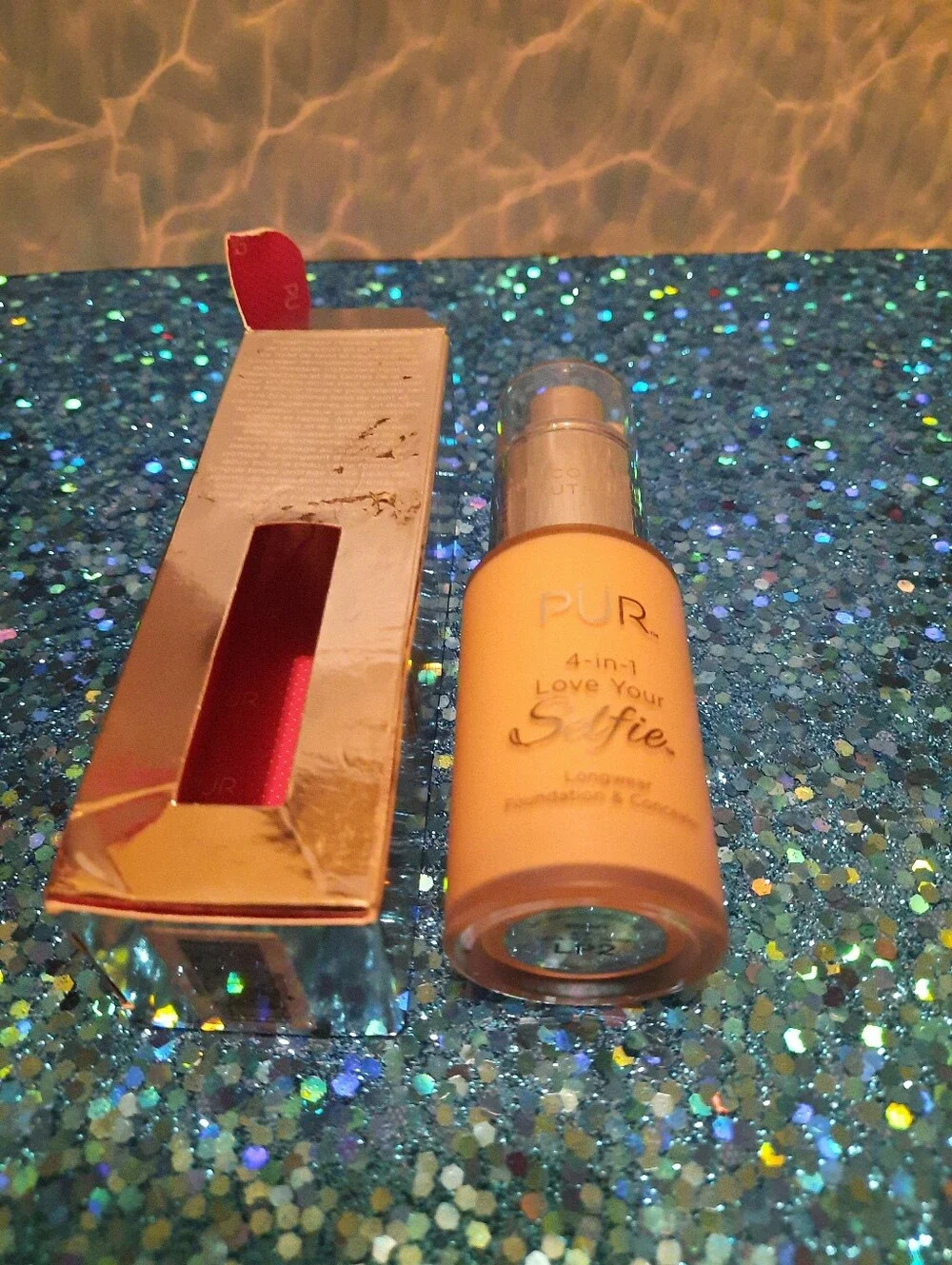 4-in-1 Love Your Selfie Foundation & Concealer — LP2
